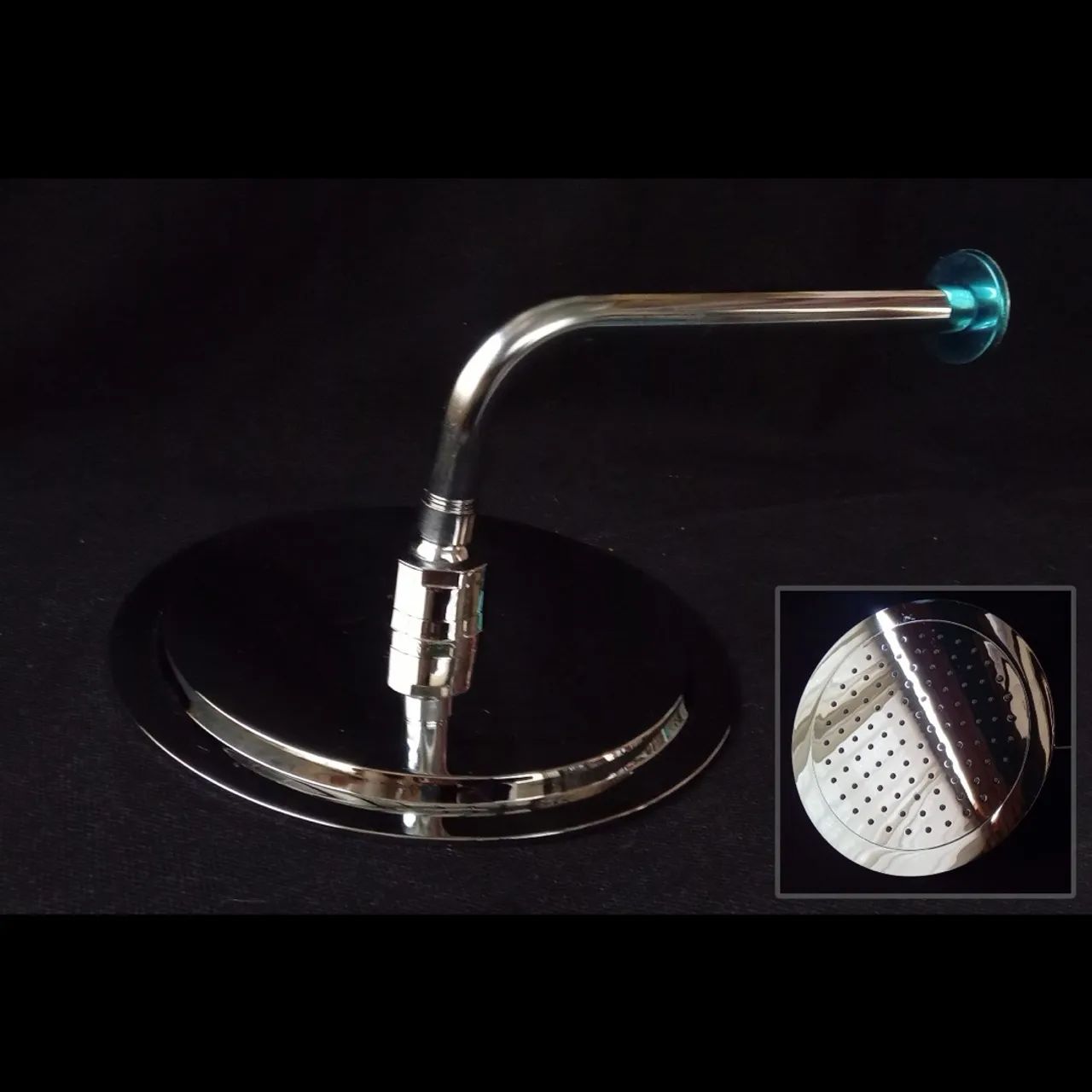 Chuveiro redondo forte e relaxante 