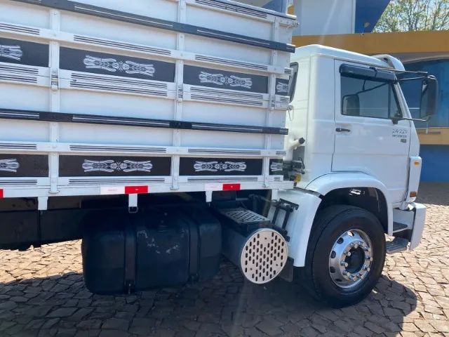 VW 24.220 Euro3 Worker 6x2 - Foto 3