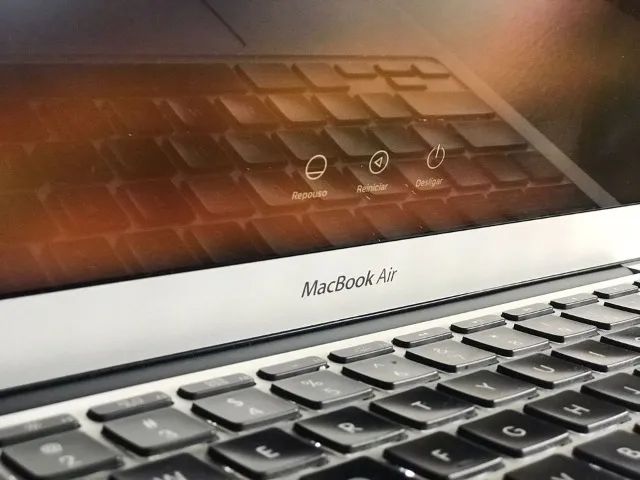 MacBook Air 11.6" Silver - 2011 | Perfeito Estado! - Foto 4