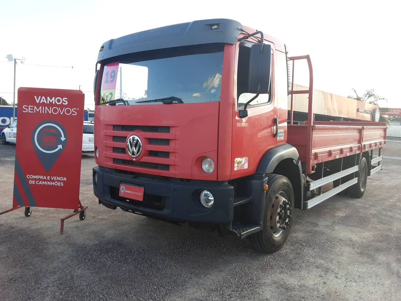 Volkswagen 15.190 E Constellation 2p (diesel)(E5) 2018/2019 Vamos Seminovos  CURITIBA - Foto 3