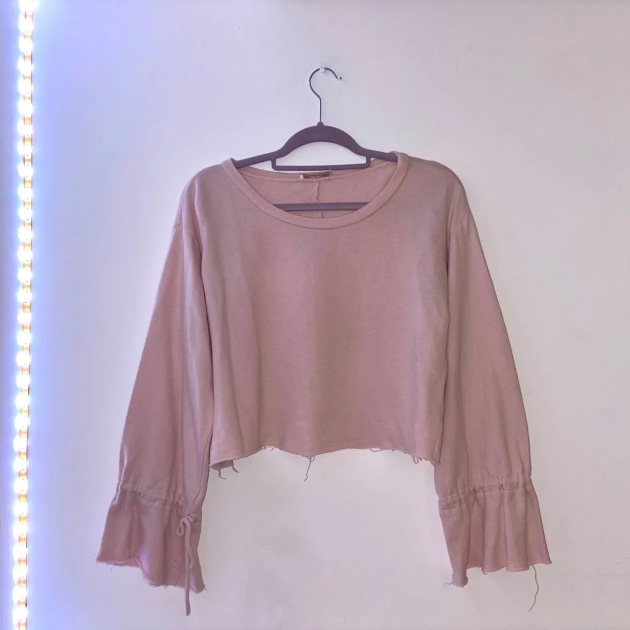 Blusa Cropped com Detalhes nas Mangas - Forever 21 - Foto 2