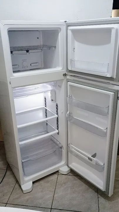 Geladeira Consul duplex Frost Free  - Foto 4