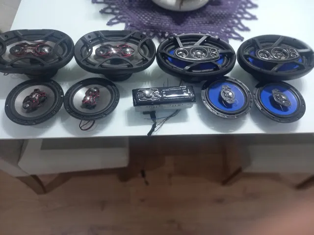 auto falante e rádio