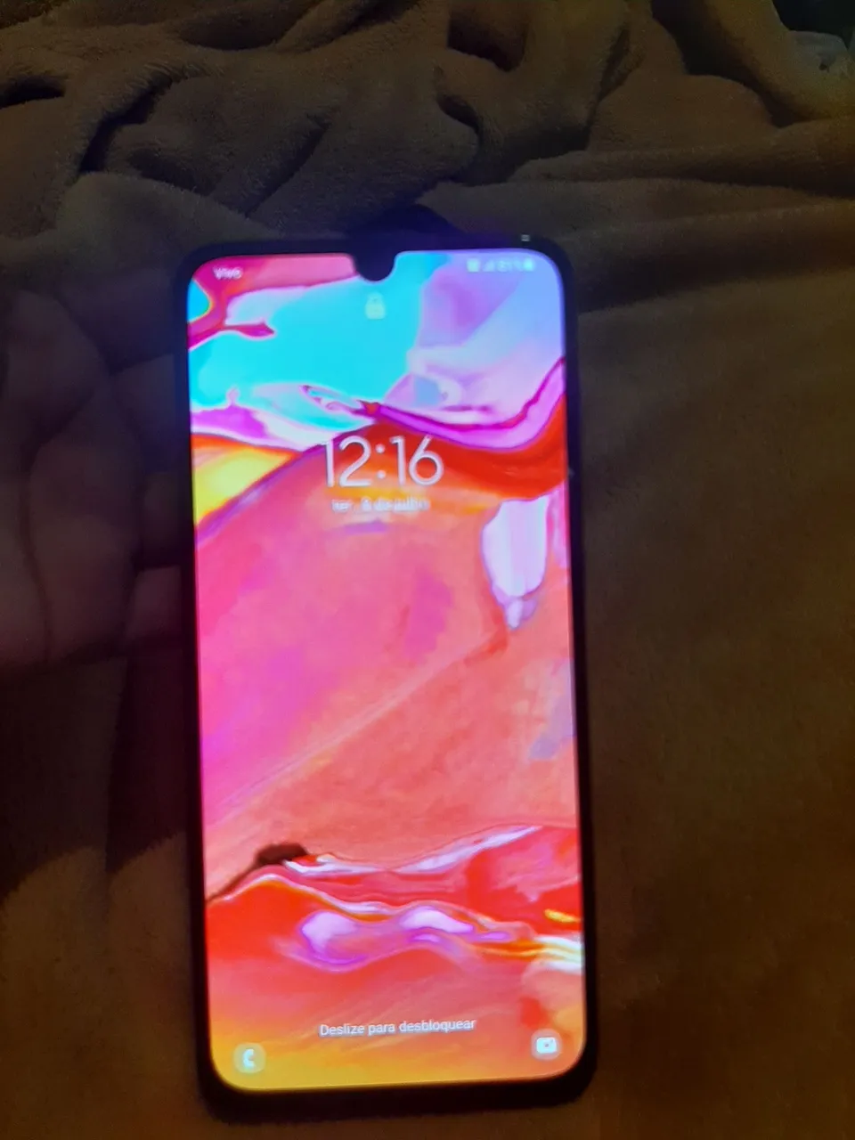 vendo A70 128 gb sem trincos funcionando normal somente marcar de uso bateria boa 