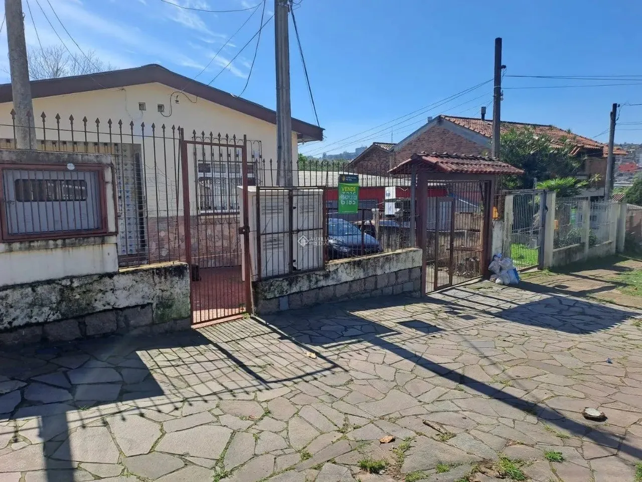 Excelente terreno com casa bairro Cristal