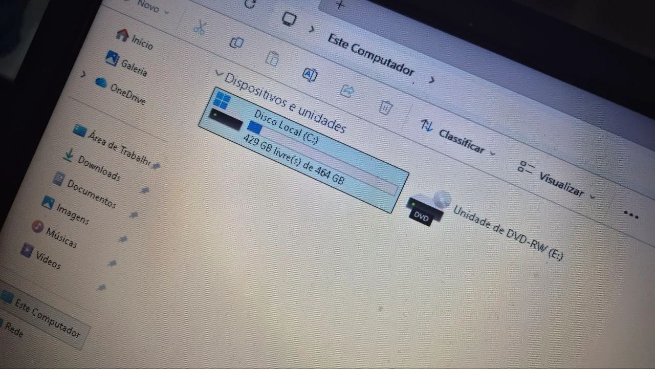 Complete Desktop Computer - ASUS + Intel Core i3 10th Generation + 15.6" Monitor64363332613506121
