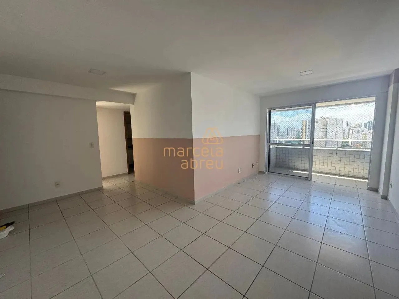 Vende-se Apartamento de 90m² no Bairro das Graças