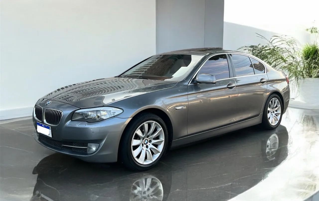BMW 535i 3.0 V6 2012 - 83mil km - Blindado