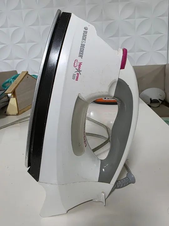Ferro de passar roupas black e Decker  - Foto 5