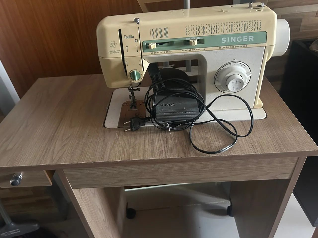 Máquina de Costura Singer Facilita 43 - Foto 2