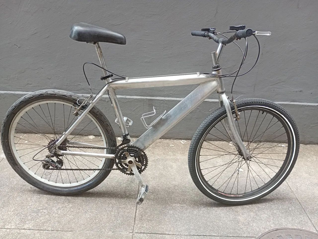 Bicicleta 26 alumínio 