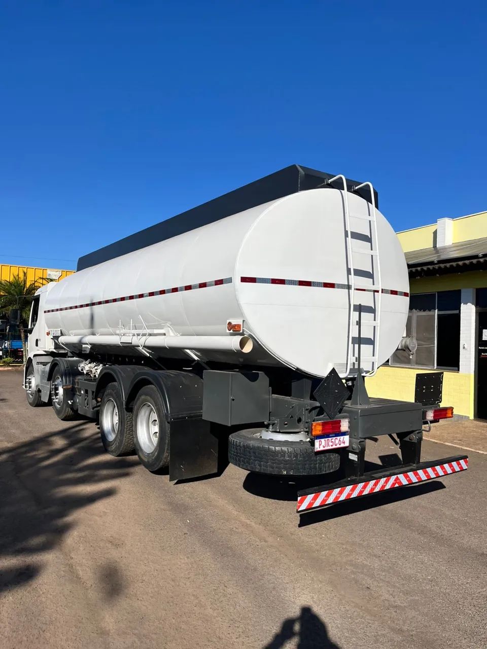 Volvo VM 270 Bitruck  - Foto 8