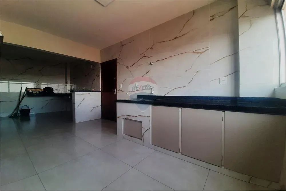 APARTAMENTO REFORMADO À VENDA NO CENTRO - Foto 3