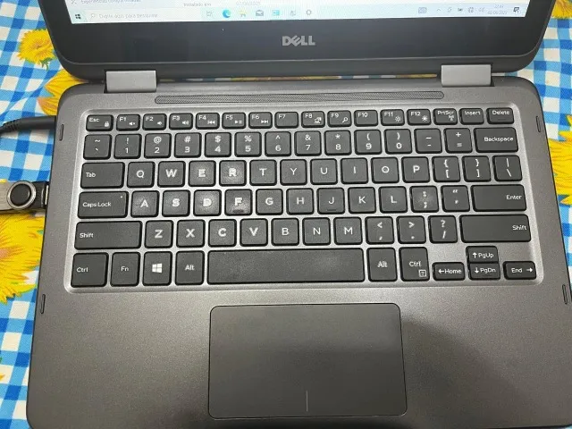 Netbook Dell 4Gb ram HD 240 Gb