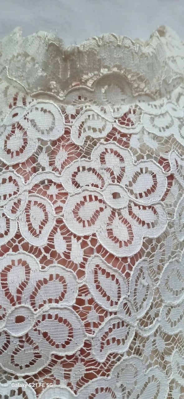 Blusa de renda M maravilhosa - Foto 4
