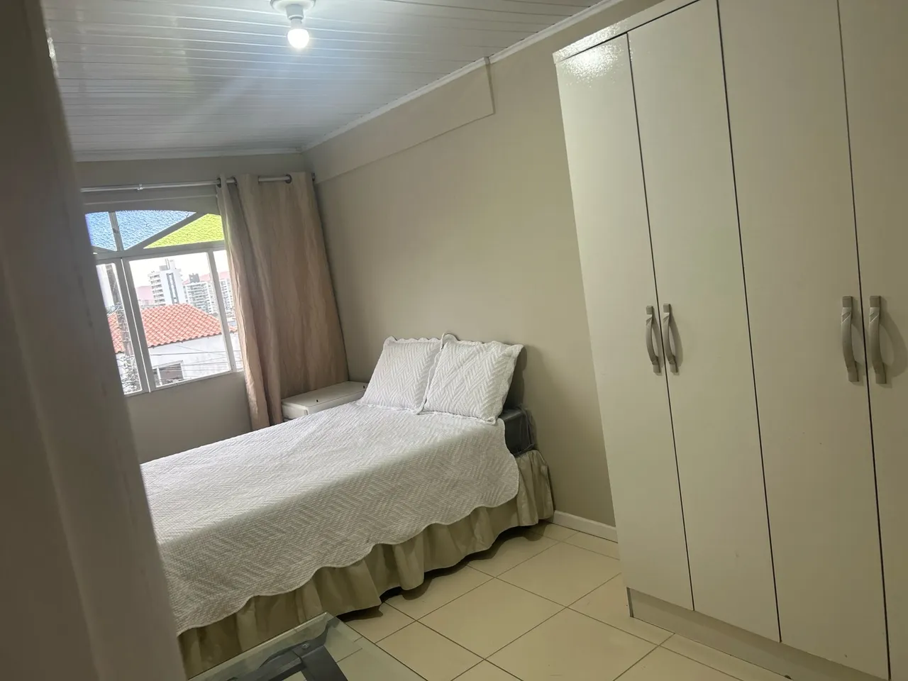Alugo apartamento