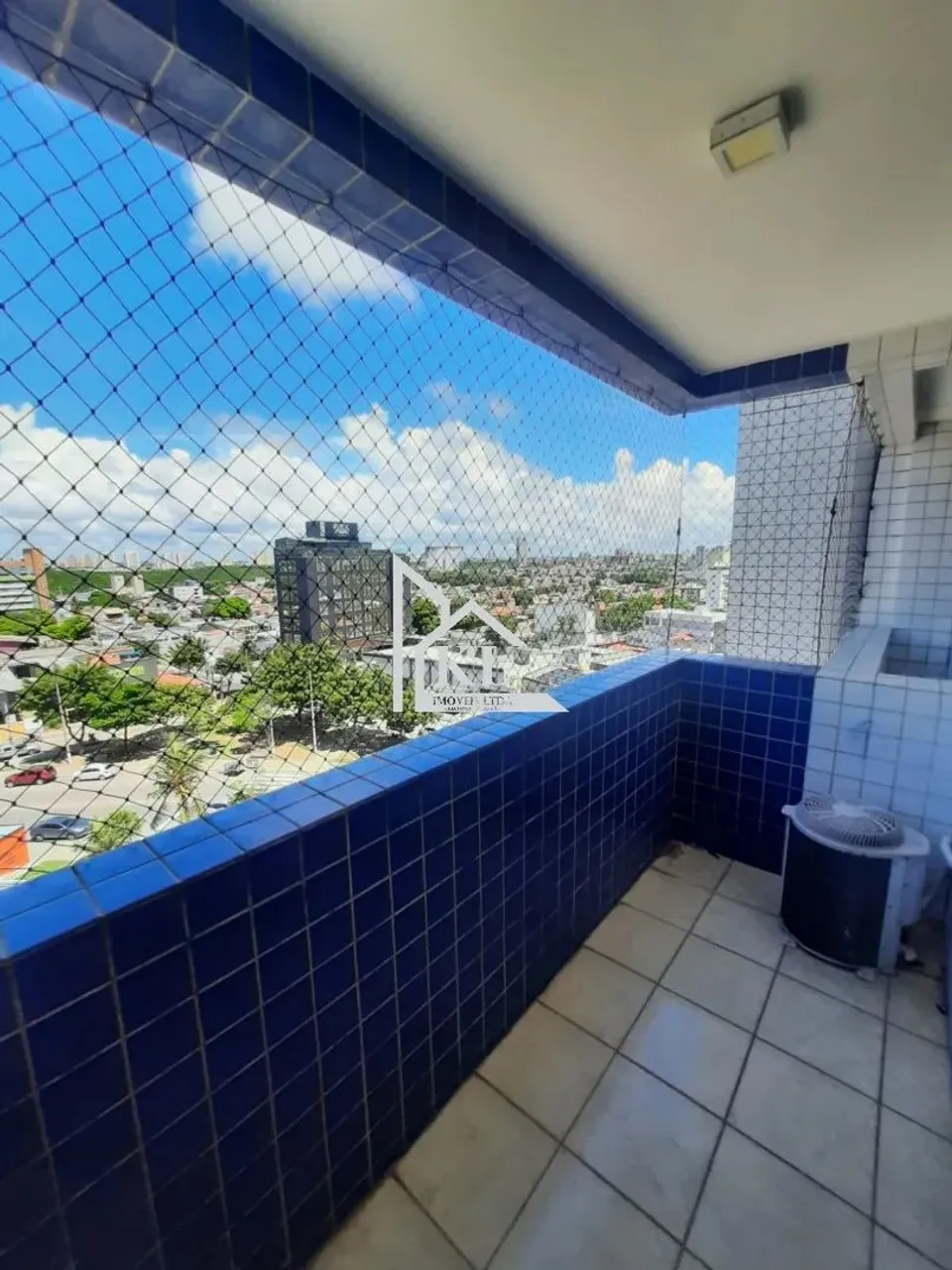 Alugo no Granada Flat Ponta Negra, no 6° andar, apto 1/4 mobiliado, 42m², 1 vaga