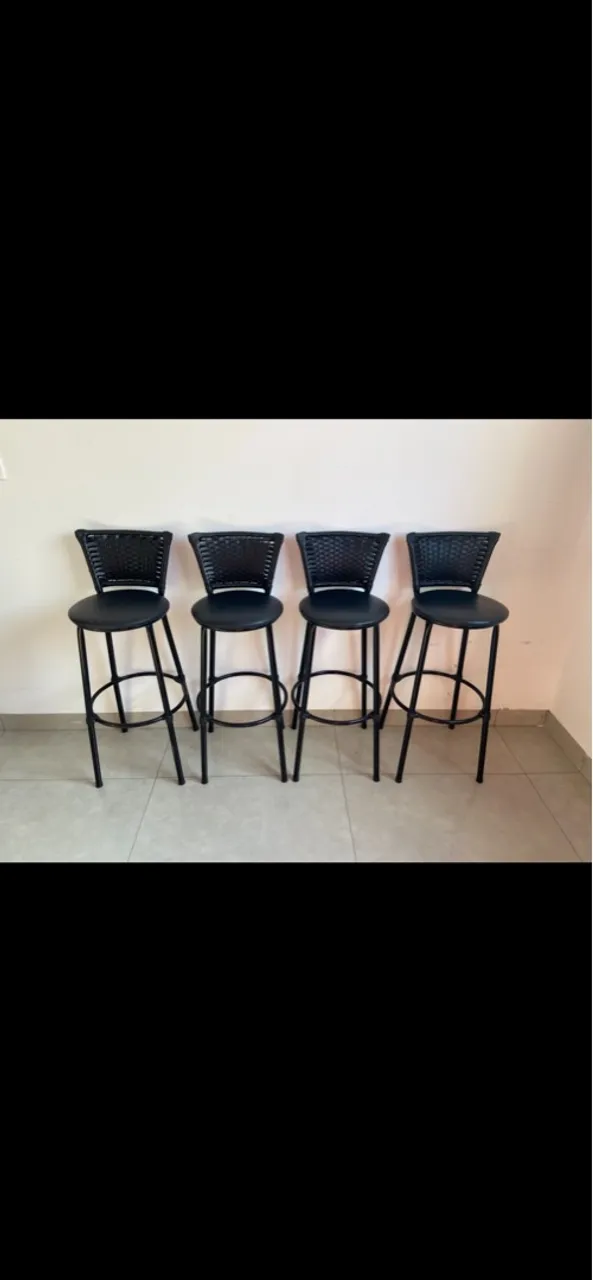 4 Banquetas para área externa