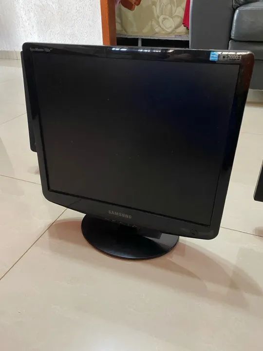 Monitores Samsung, Emachines e outros modelos e formatos  - Foto 5