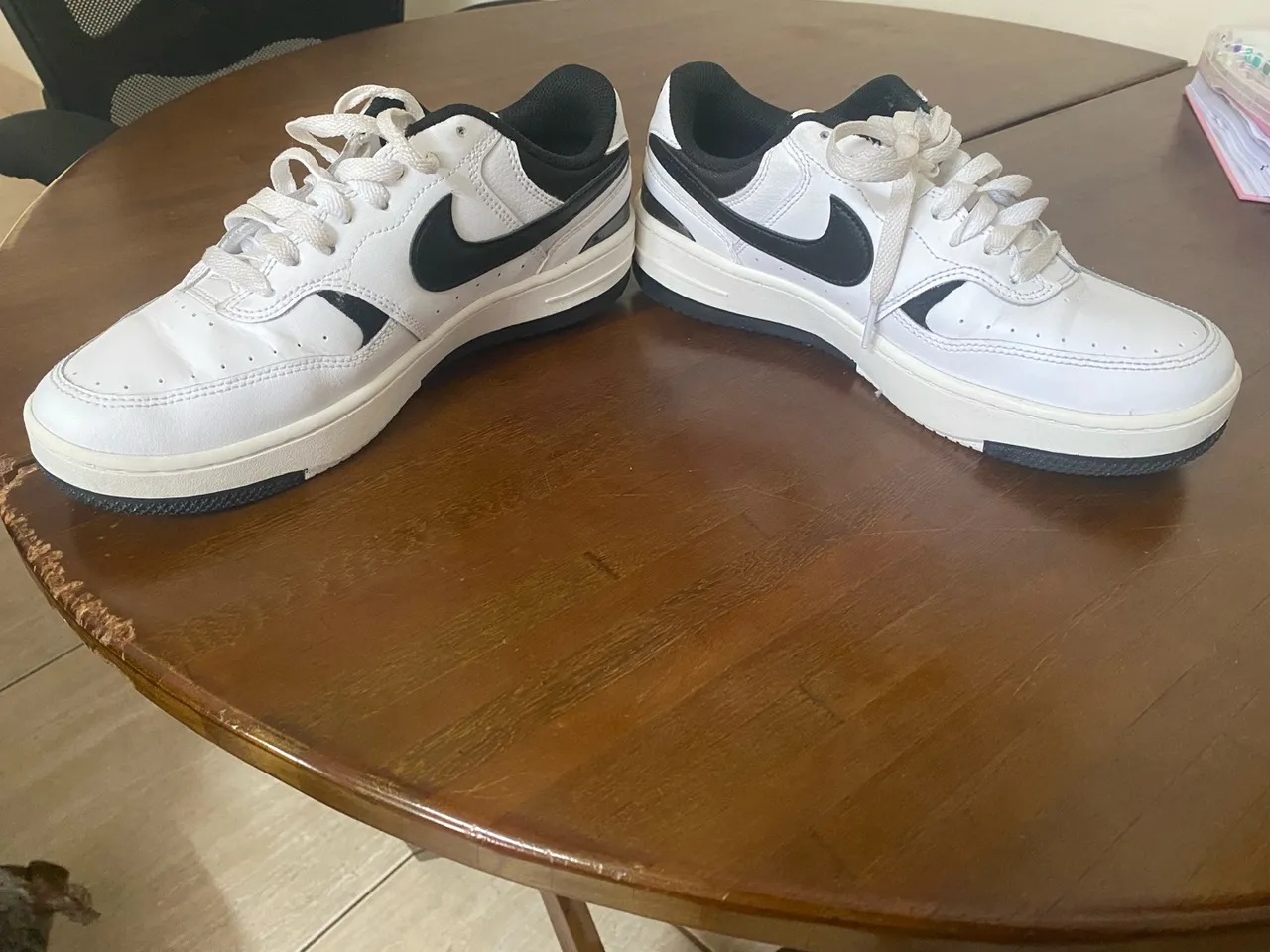Tênis Nike Gamma Force Feminino Preto e Branco