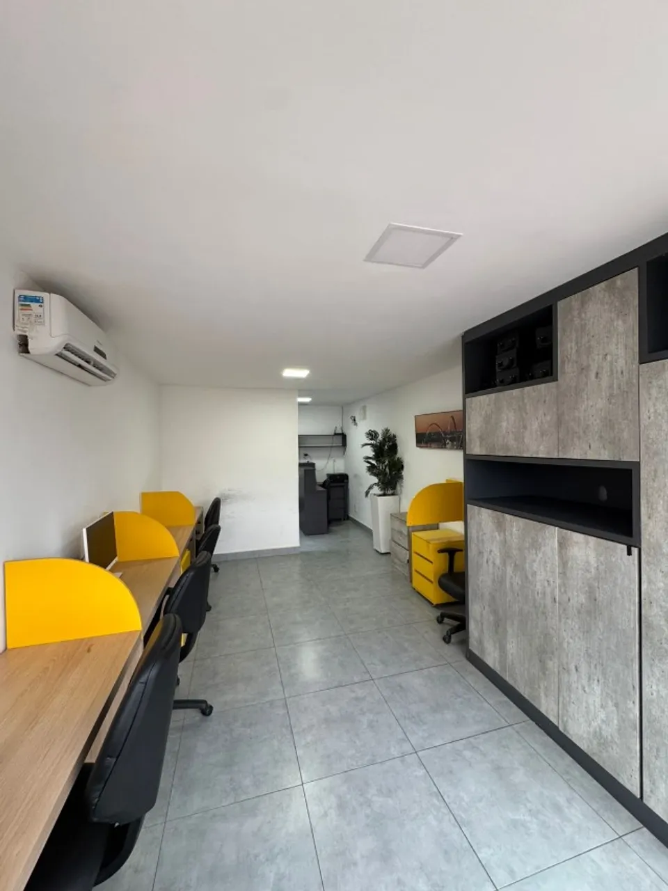 SALA COMERCIAL À VENDA