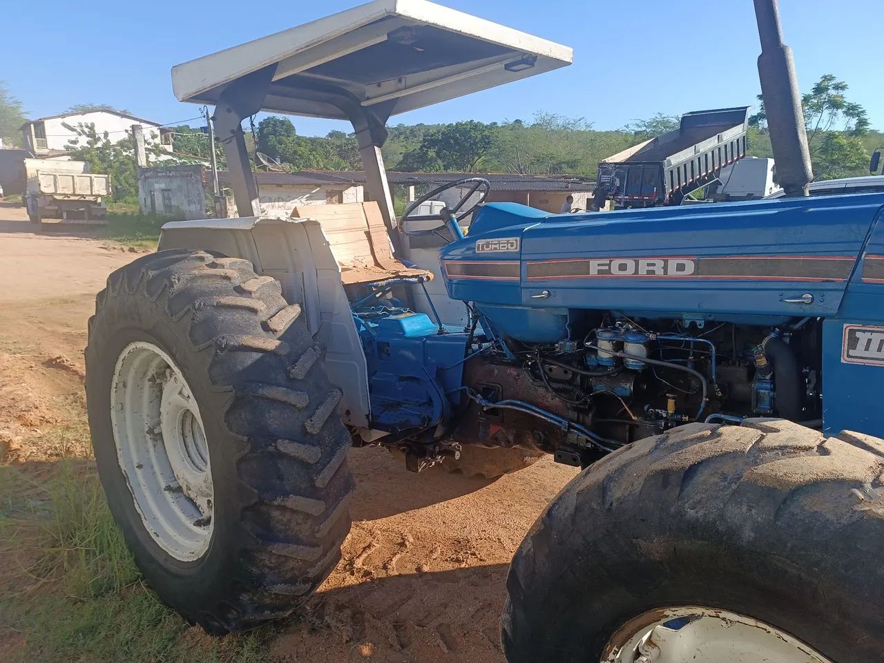 Trator Ford 5610 Traçado mecânica perfeita - Foto 3