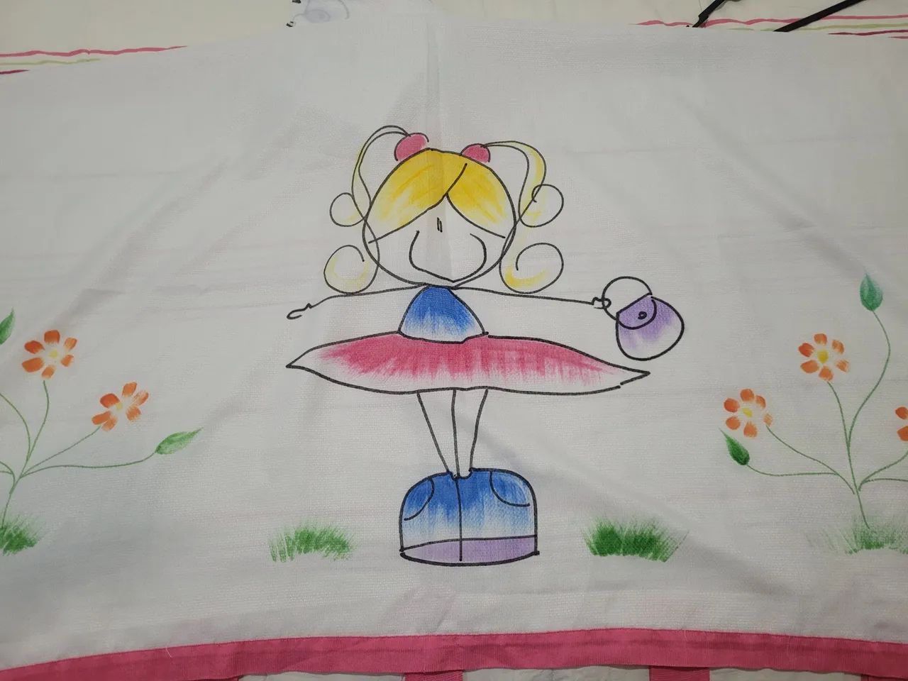 Cortina infantil menina
