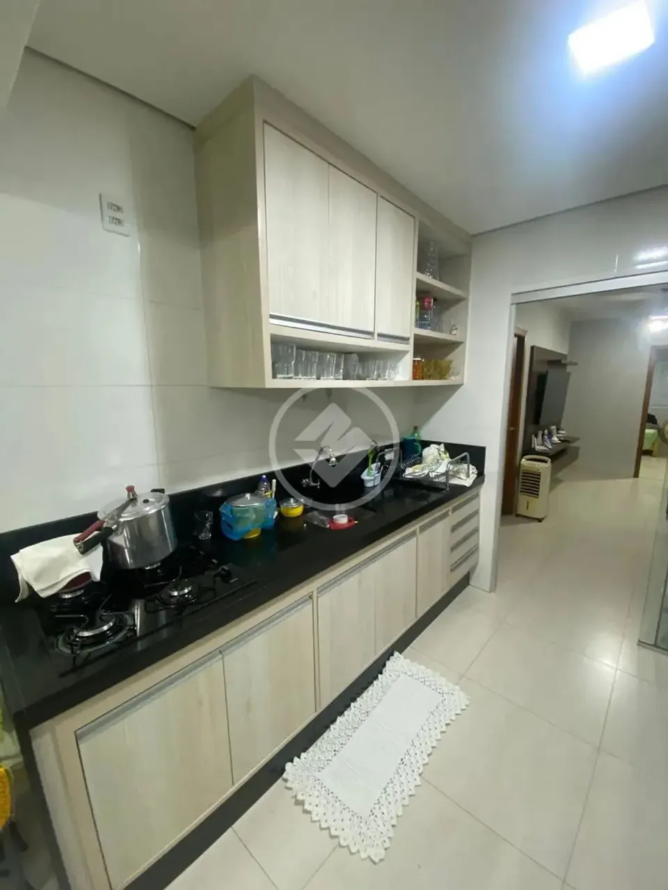 Vende-se casa Condomínio Rio Jangada 2 quartos sendo 1 suíte, reformada. R$ 430.000,00. co