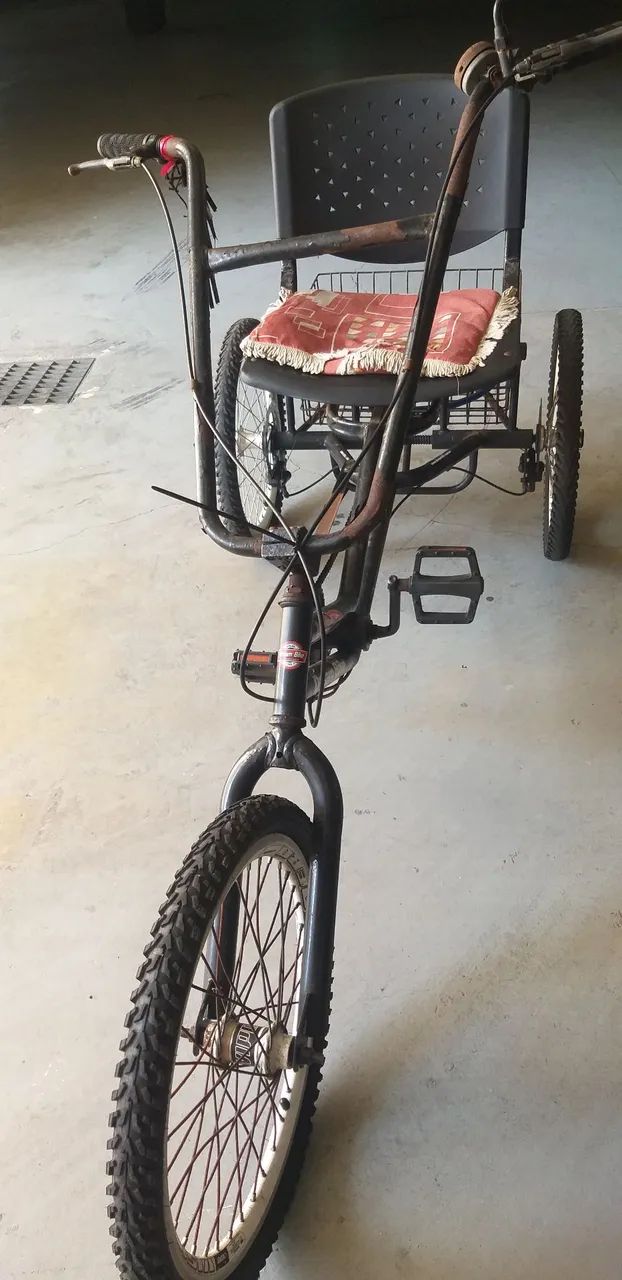 Triciclo plaiano  com Cadeira