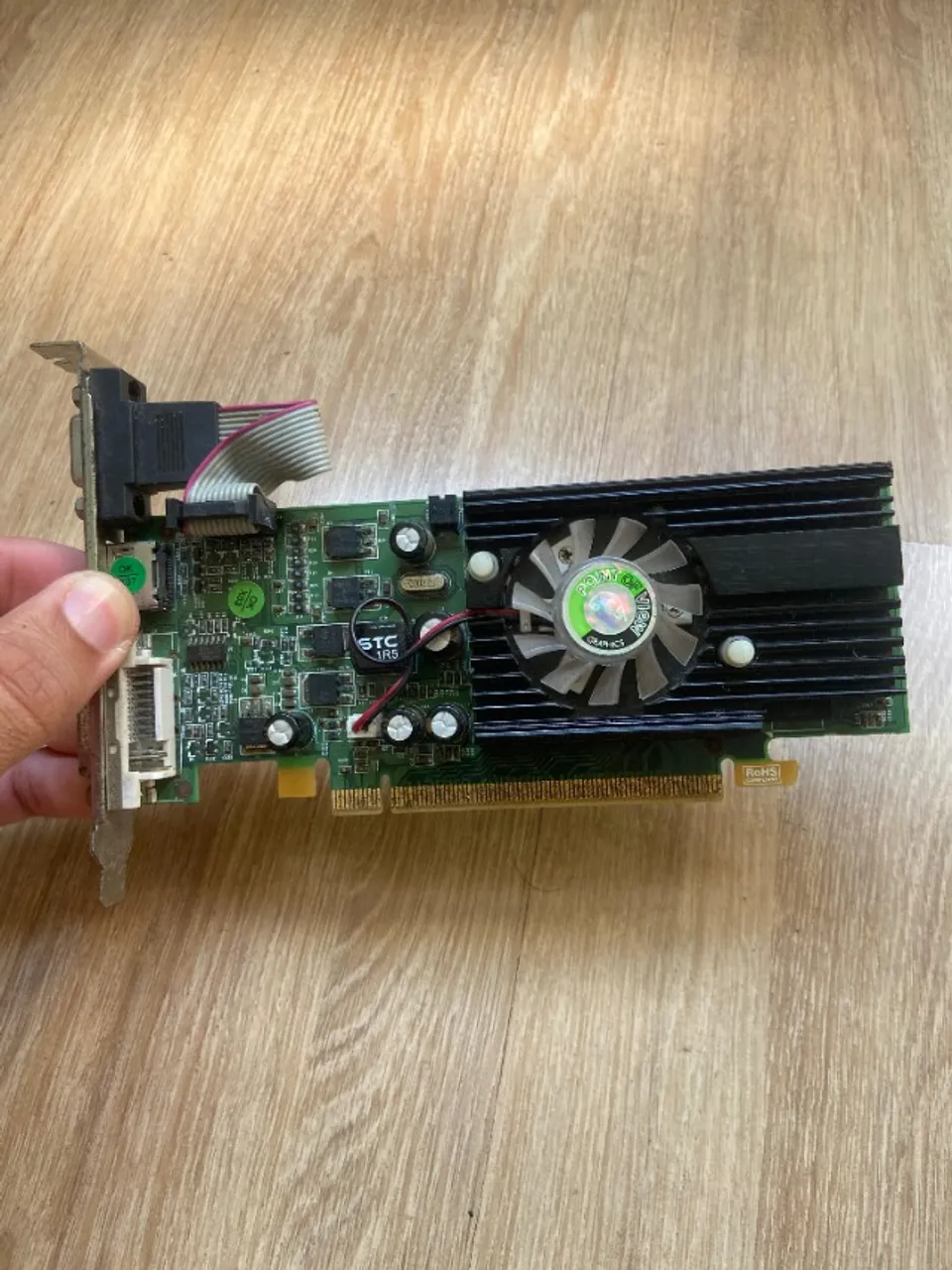 Placa De Vídeo Point Of View Geforce 8400gs 512mb DDR2