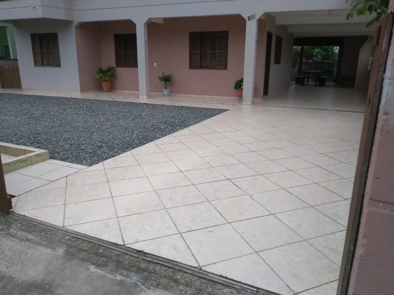 Casa na praia de Itapoá próximo as três pedras