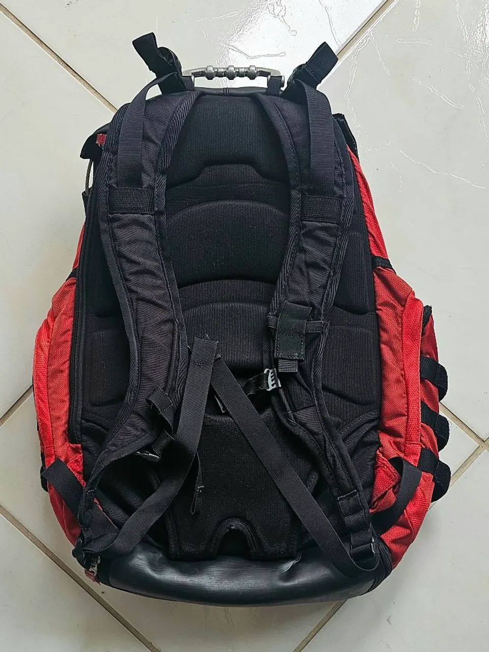 Mochila Oakley Kitchen 34L - Foto 3