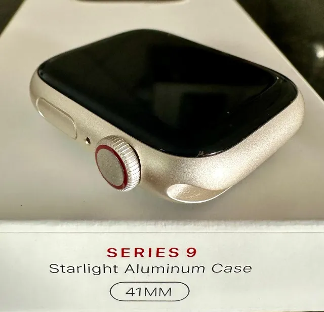 Apple Watch S9 41mm GPS + Celular (Parcelo no Cartão)