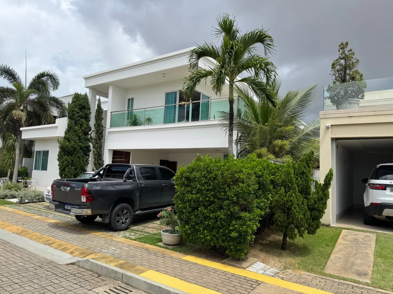 Alugo casa de alto padrão condomínio west side boulevard Natal RN Candelaria