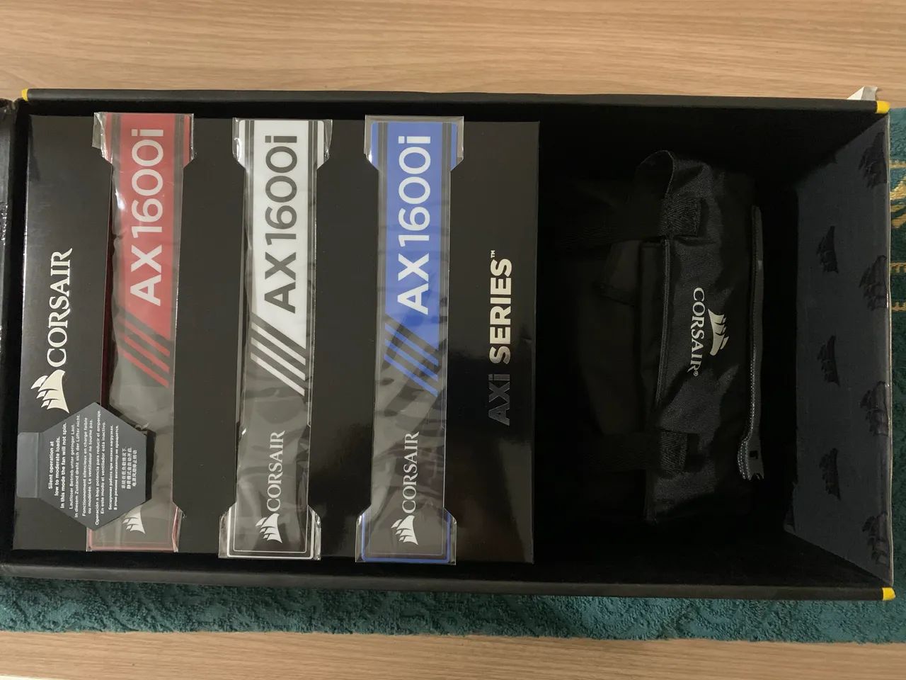 Fonte Corsair AXI Séries AX1600i 80 Plus Titanium Modular - Foto 3