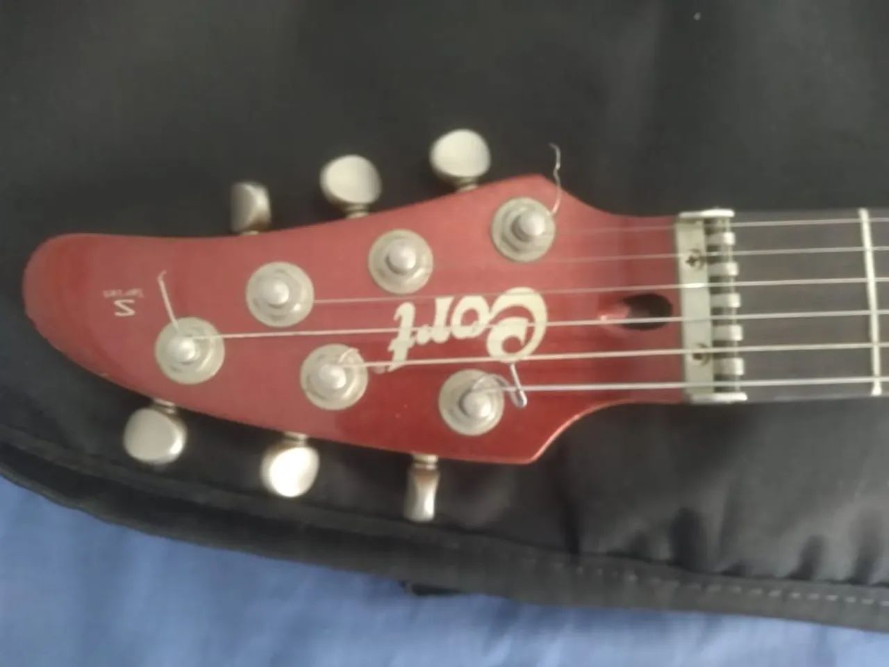 Guitarra Cort sterling s2550 + acessorios - Foto 2