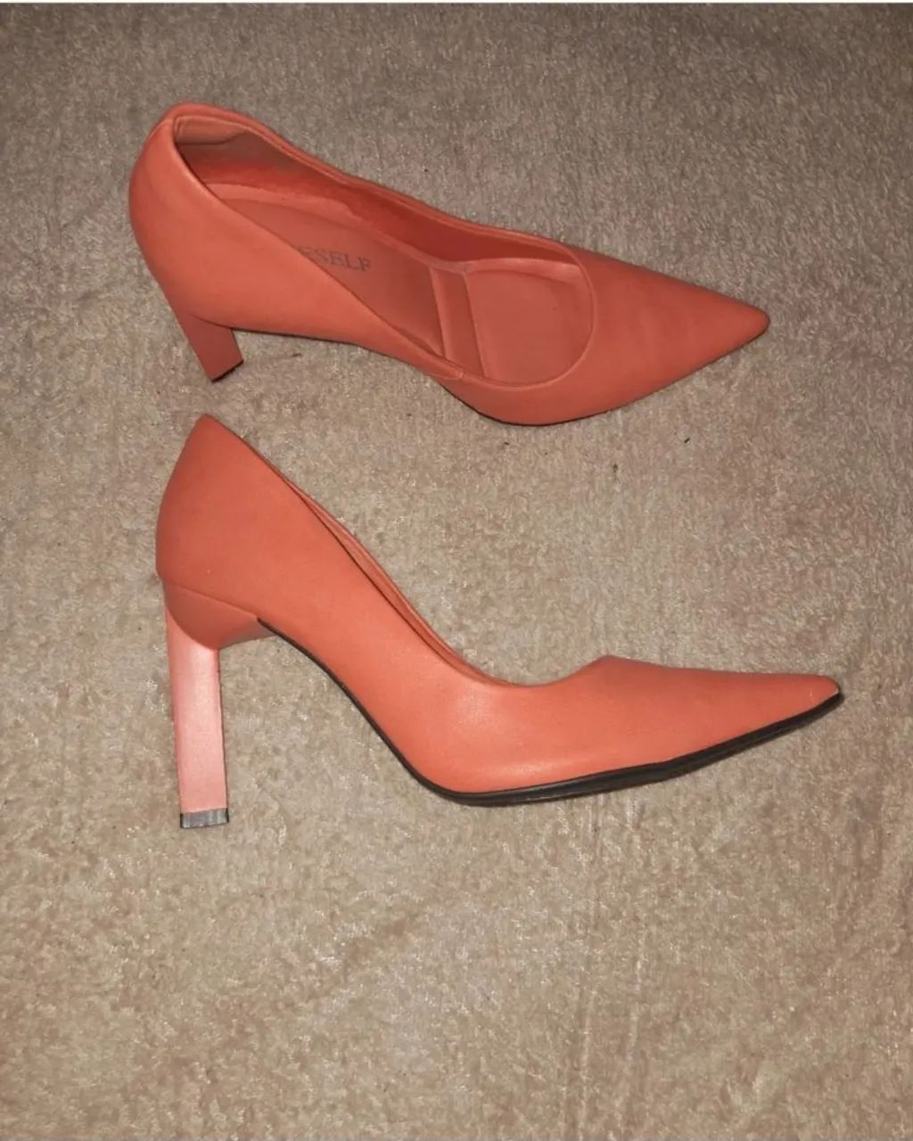 Sapatos de Salto Laranja Elegantes