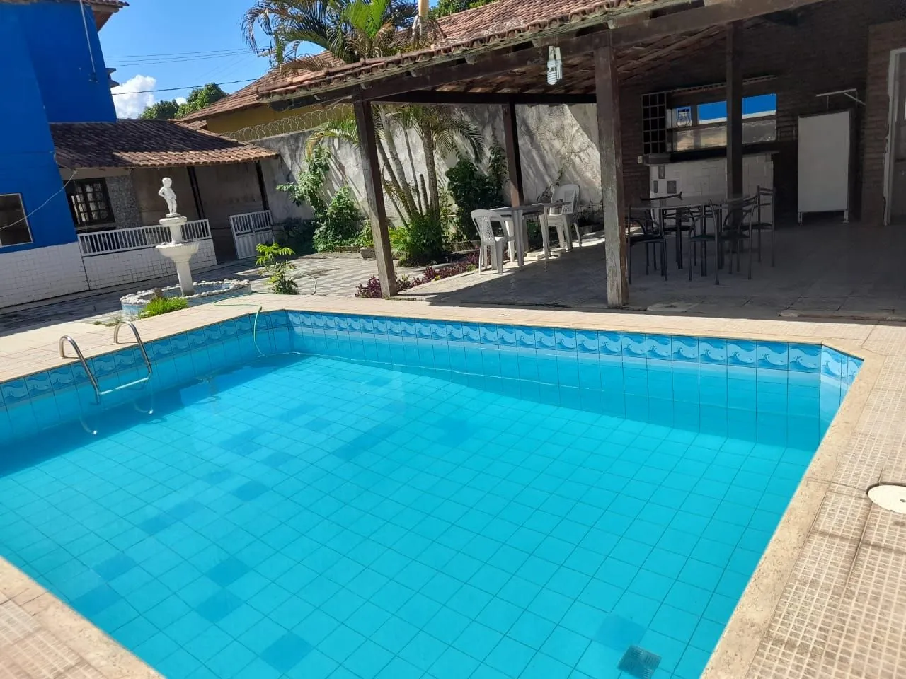 Casa para temporada em MANGUINHOS a 550 metros da praia.