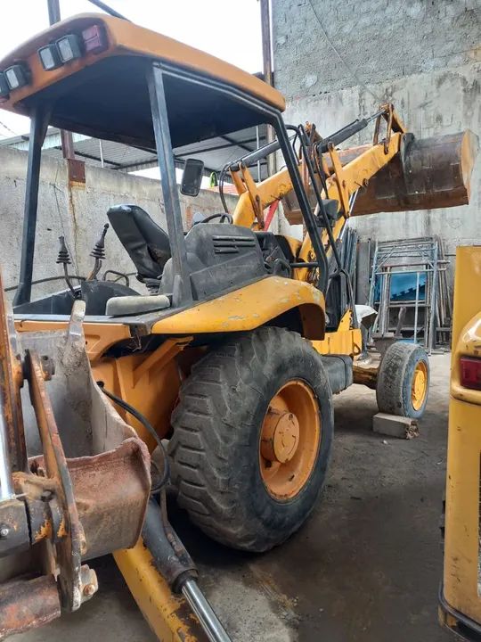Retroescavadeira jcb 4x4  turbo - Foto 4