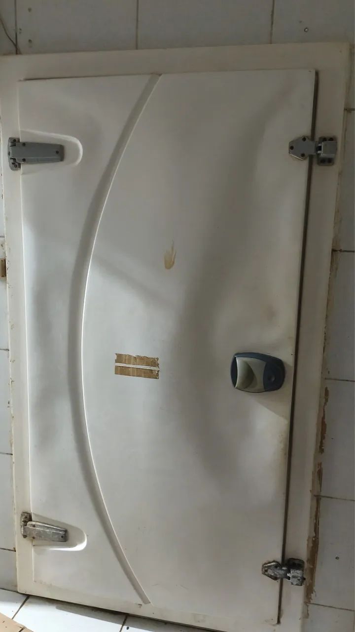 Câmara Fria em Polietileno - Semi-Nova / Desarmada