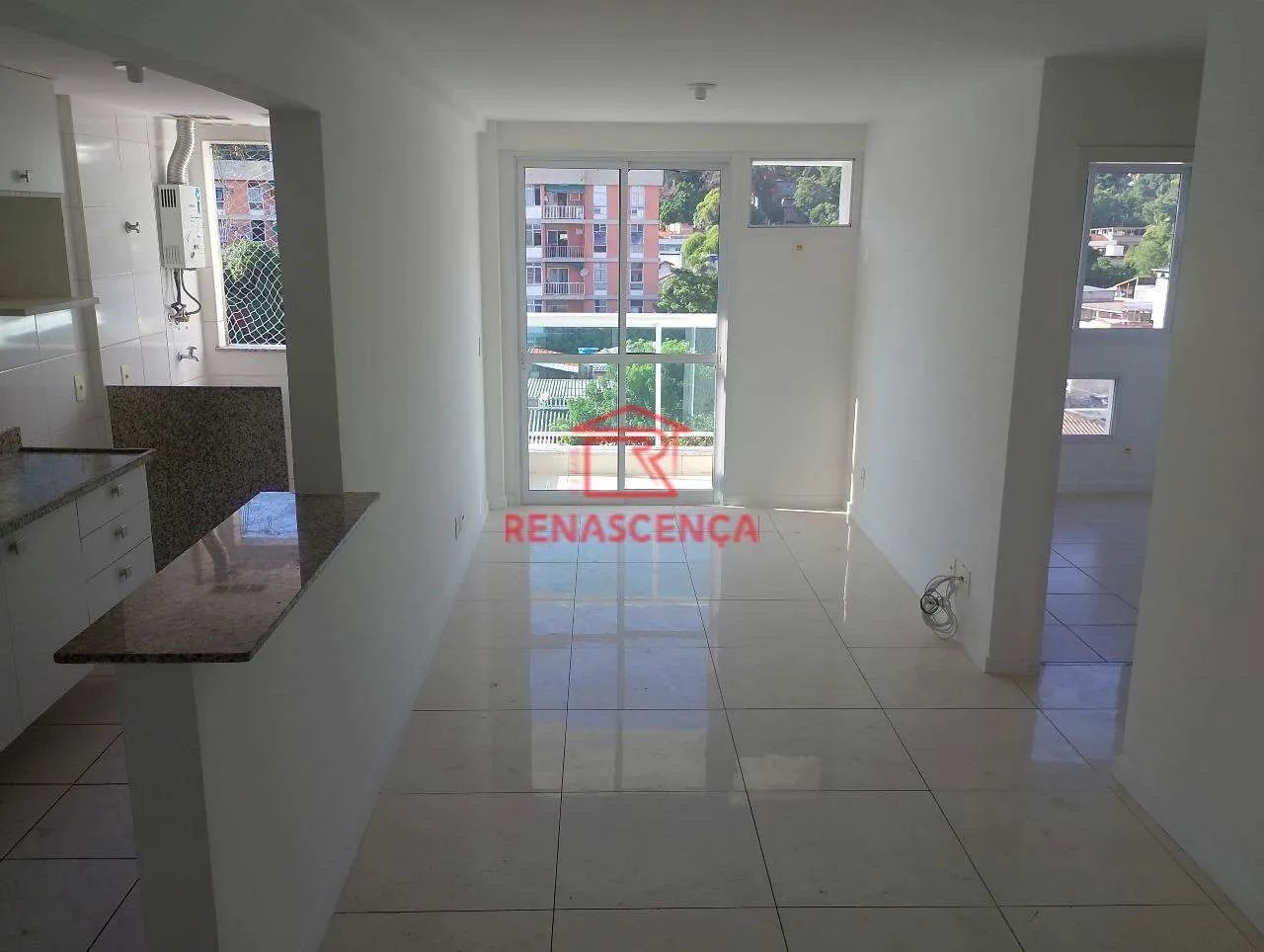 Apartamento com 2 Quartos e Varanda na Praça Seca. - Foto 2