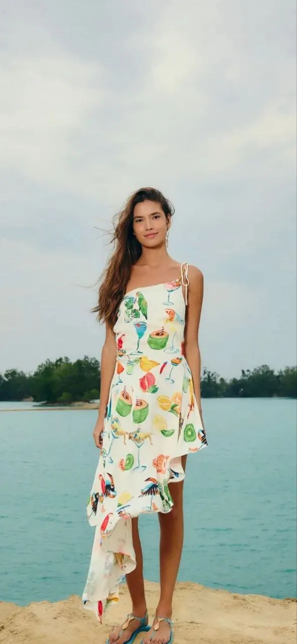 Vestido FARM tema Coquetel 