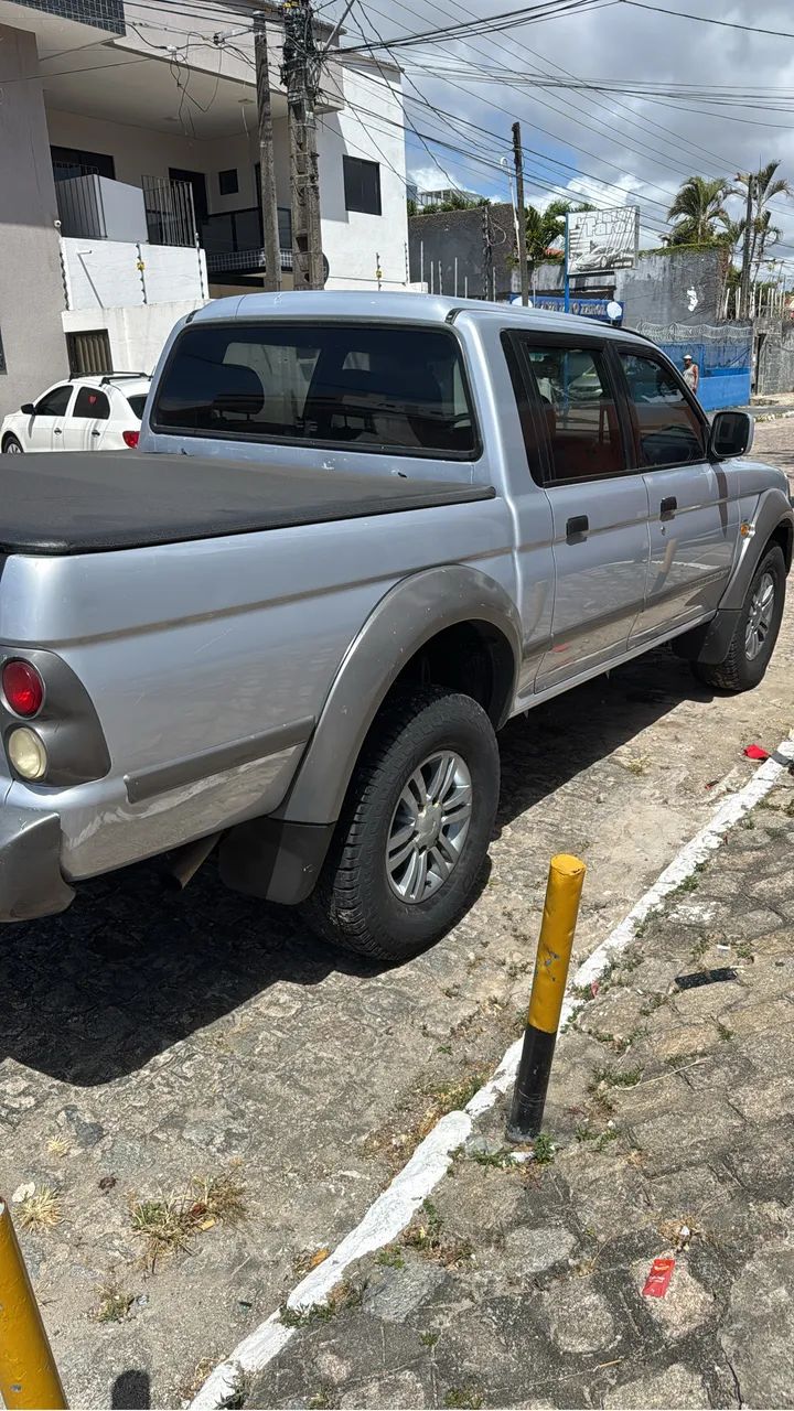 Mitsubishi L200 Outdoor GLS 2.5 4X4 CD TDI Diesel 2009 - Foto 4