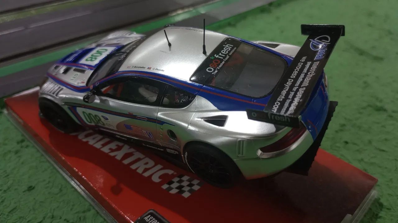 Carro de autorama Aston Martin DBR9 Scalextric - Foto 2