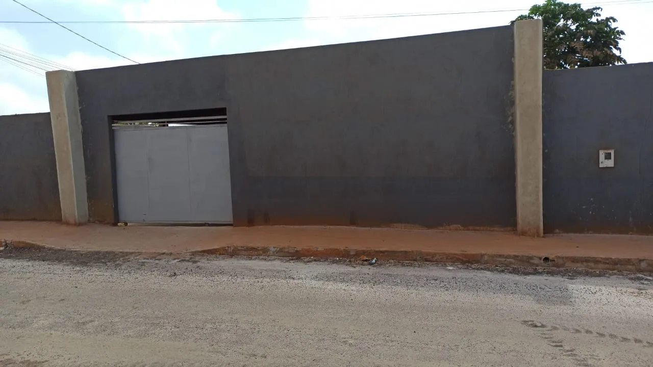 Vendo Casa 2 qts Riacho Fundo Sucupira condomínio Ipe Amarelo.