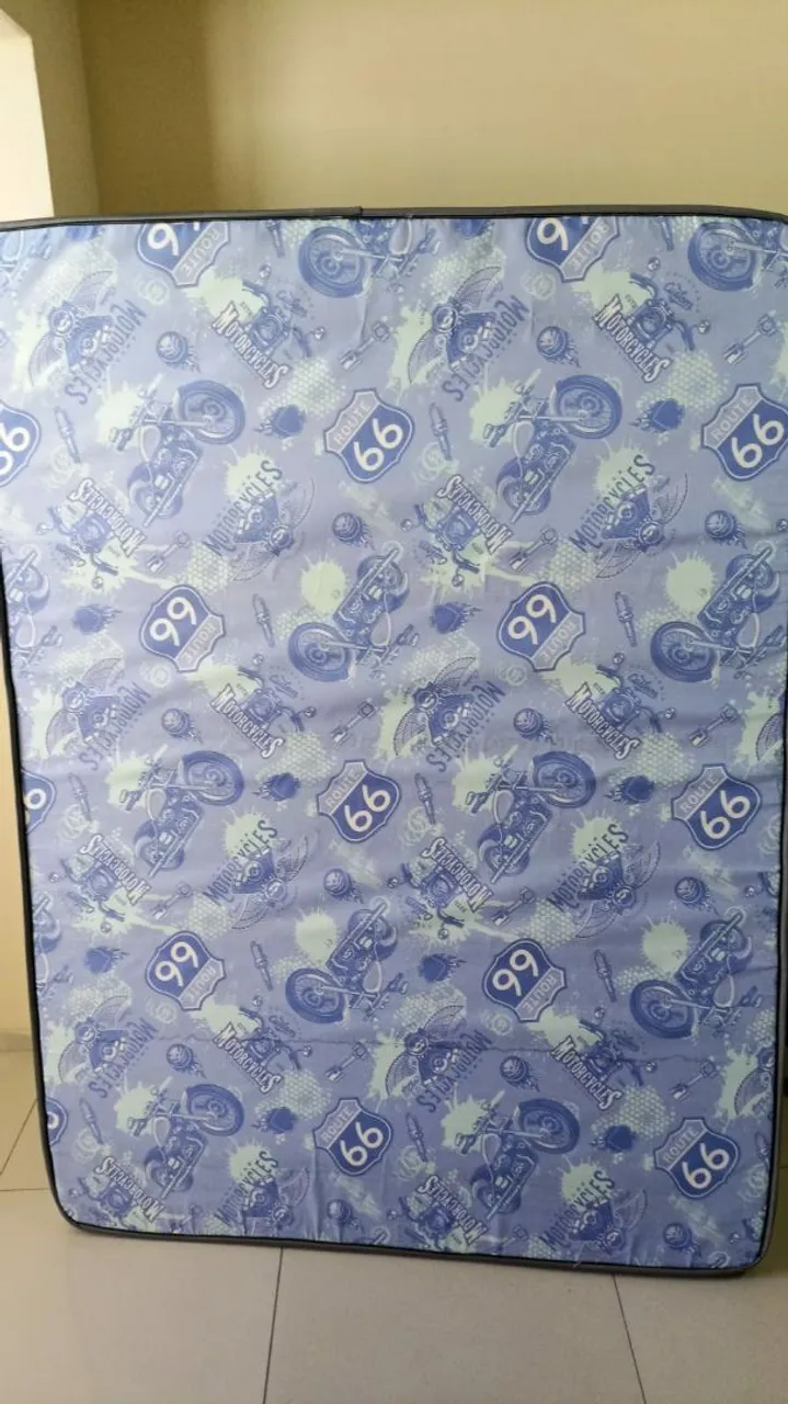 Colchão casal com Estampa D 20 , pra vender logo $320