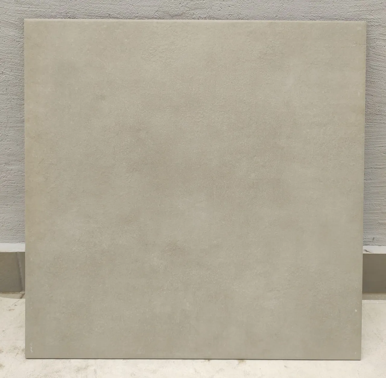 Porcelanato Eliane (10,8 m²)