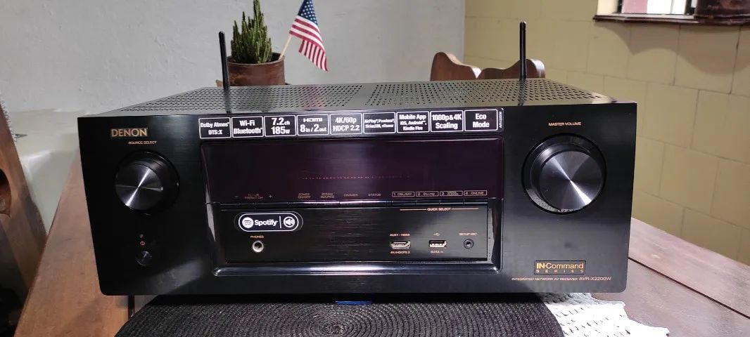 Denon AVR-X2200W Receptor AV de rede IN-Command Series 7.2 canais