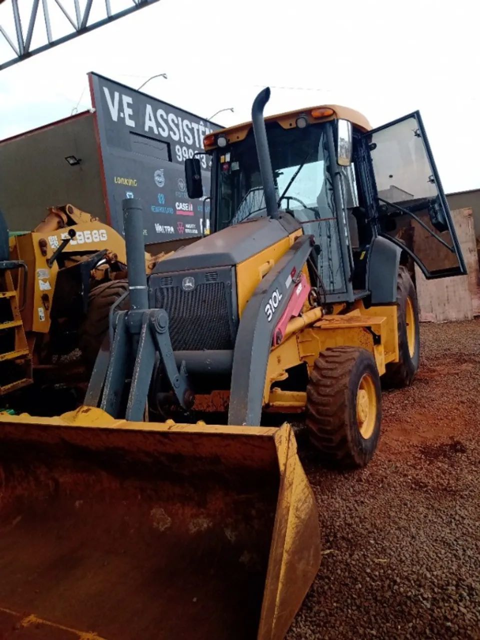 retroescavadeira john deere 310 l 4x4 cabinada ano 2019 - Foto 2