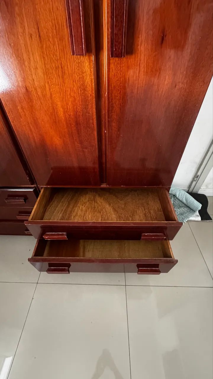 Guarda roupa com gavetas - Foto 2